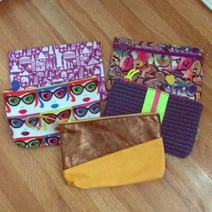5 small makeup bags